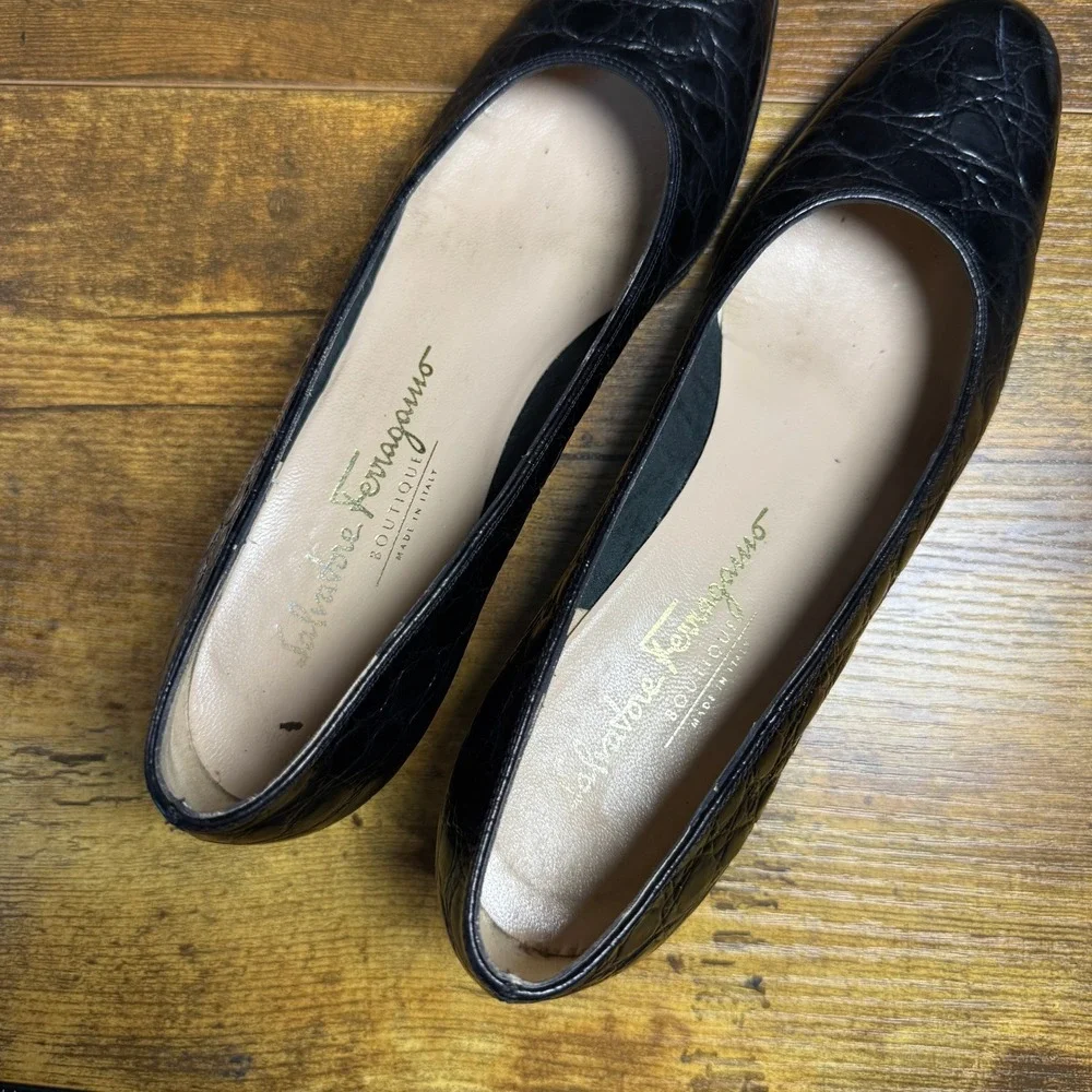 Salvatore Ferragamo 338WR Black Croc Embossed Leather Pumps Womens 7 3A